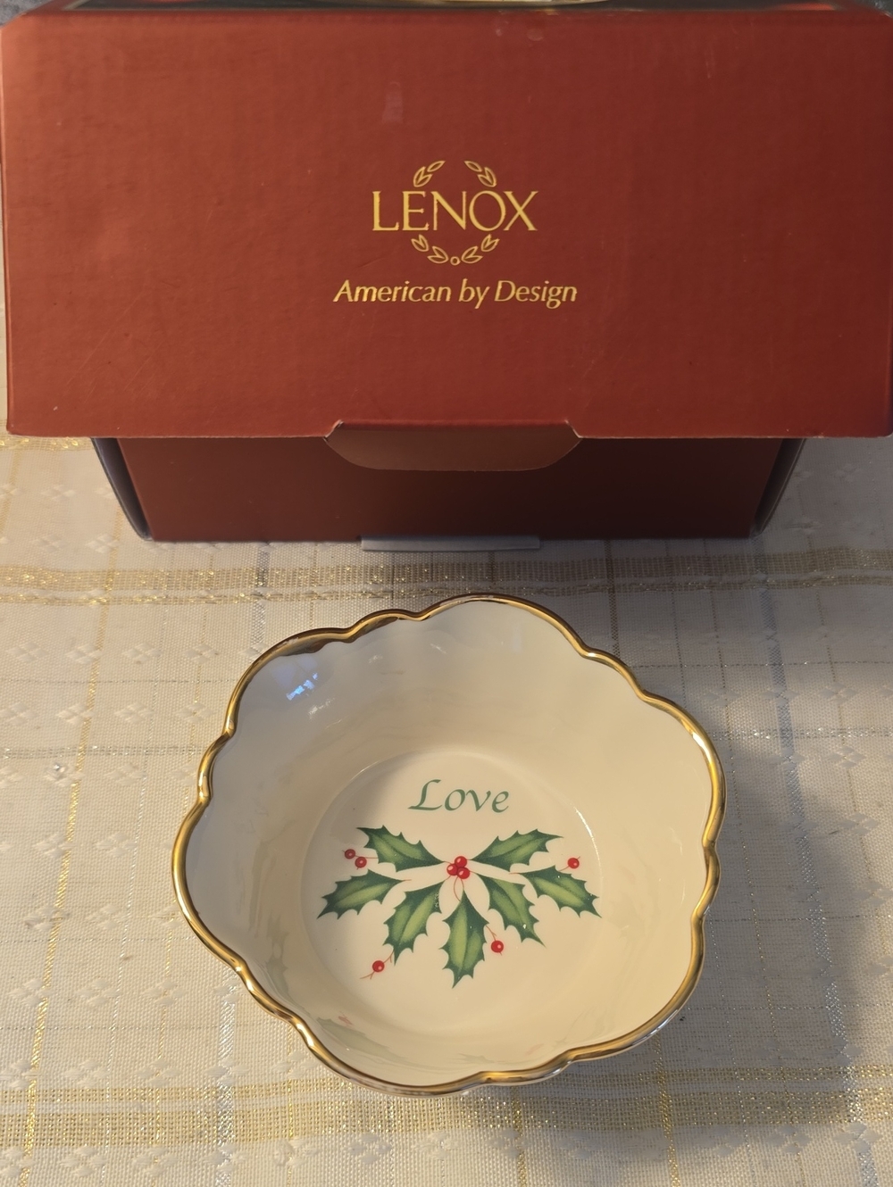 Lenox 'Love' Holiday Scalloped Trinket Bowl - White & Green Holly, Gold Trim